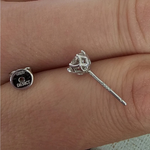 2 CARROT MOISSANITE DIAMOND EARRINGS. - Picture 3 of 6